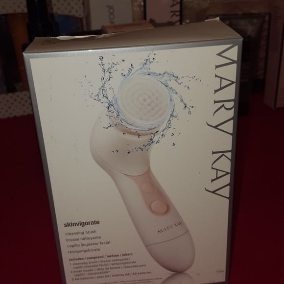 Mary Kay Other - Skin invigorate cleansing brush